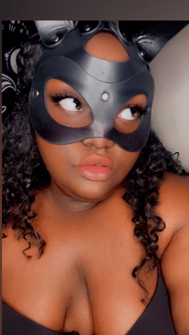 Duchess Cocoa 👑🖤 *ACTIVE*