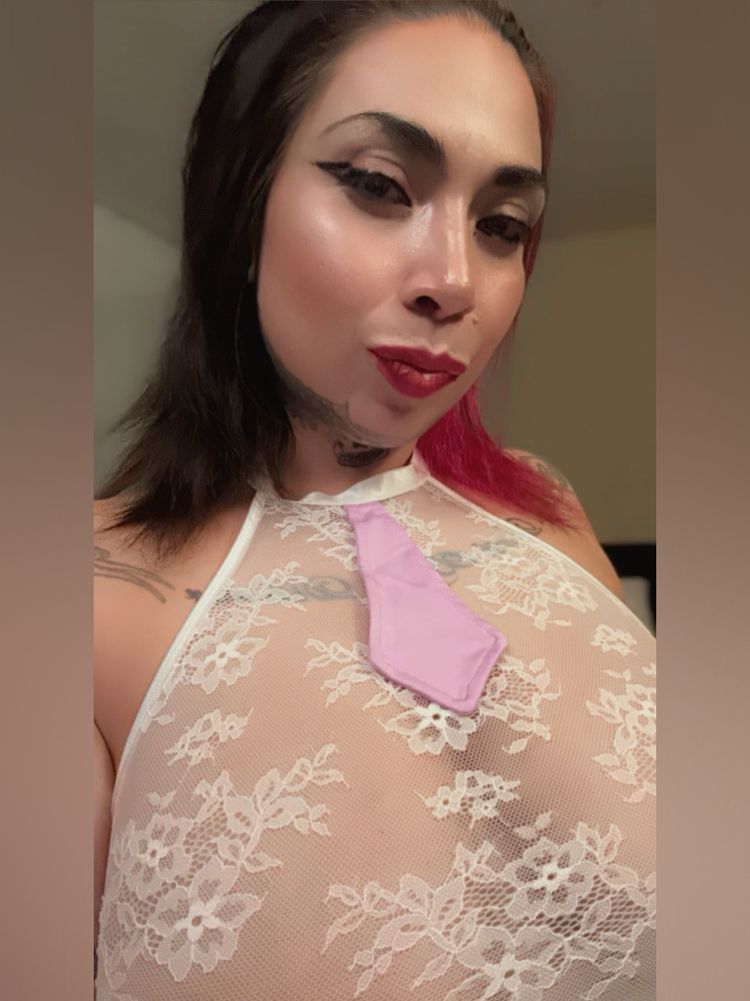 Abella Zee