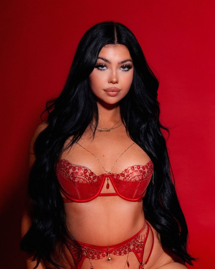 Best PAWG OnlyFans Accounts in March 2024 Fansearch