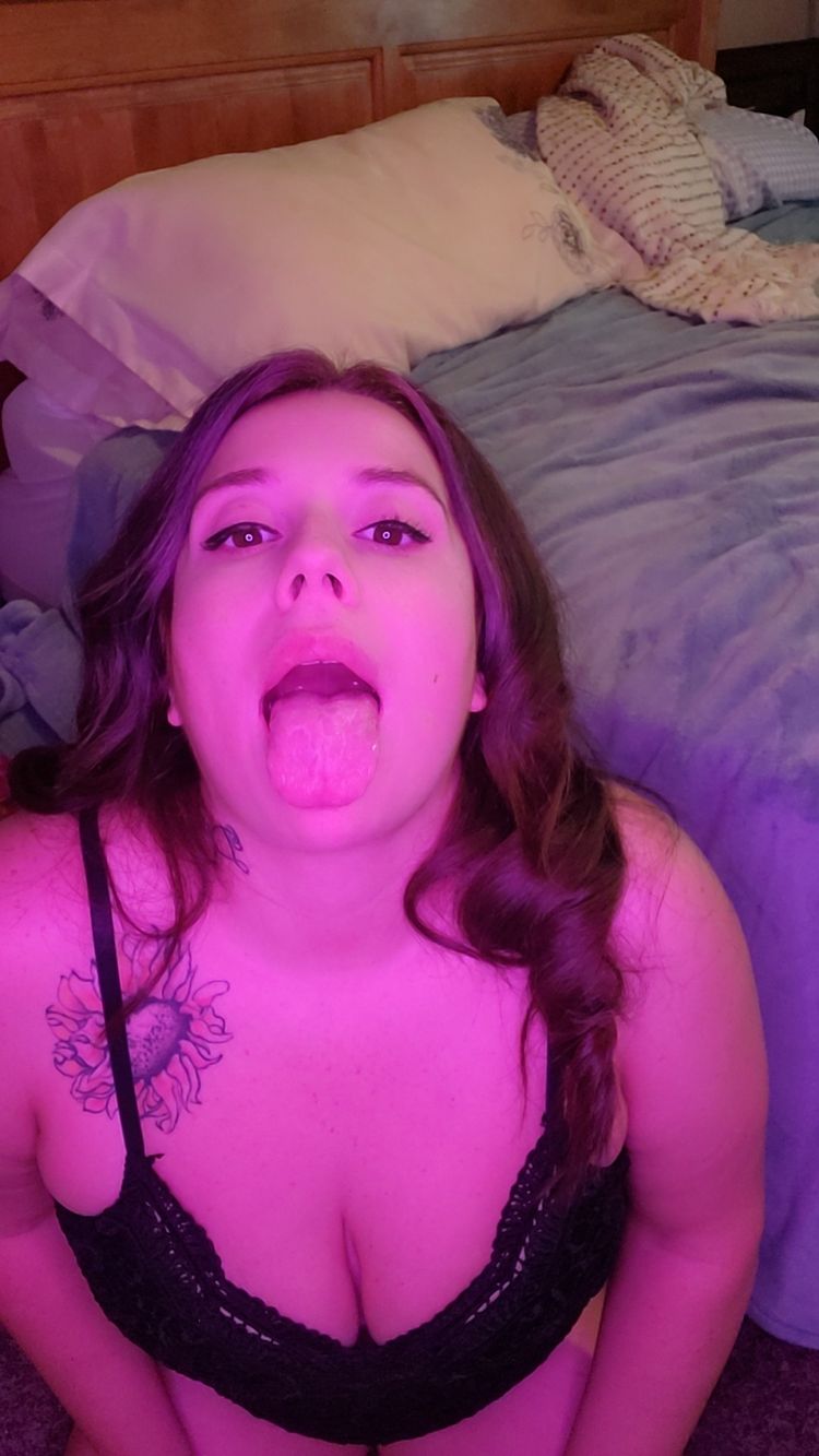 Ｋｒｉｓｓｙ 🎄🎉 𝐵𝒾𝓇𝓉𝒽𝒹𝒶𝓎 𝑀𝑜𝓃𝓉𝒽 🎉🎄