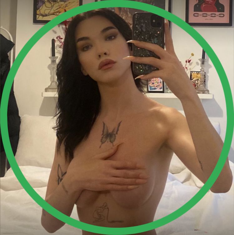 Bella Goth 🖤 TS 🖤