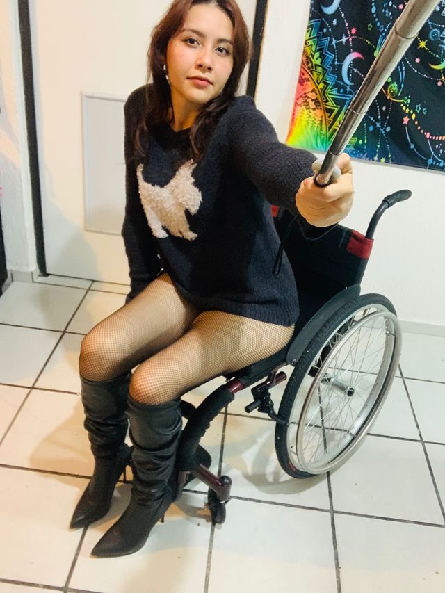 wheelchairkarin OnlyFans - Free Trial | Profile, Earnings, Stats