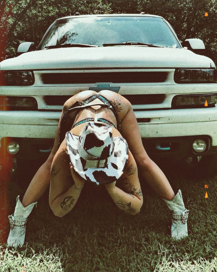 𝒞ℴ𝓊𝓃𝓉𝓇𝓎𝒞𝓊𝓉𝒾ℯ𝓕𝓡𝓔𝓔🔝❷.❷🅚+fans